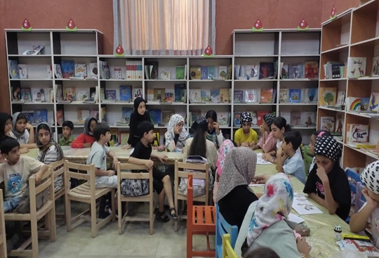 کارگاه های تابستانه آموزشی ،علمی و مهارتی در مرکز شماره یک بندرعباس از نگاه دوربین